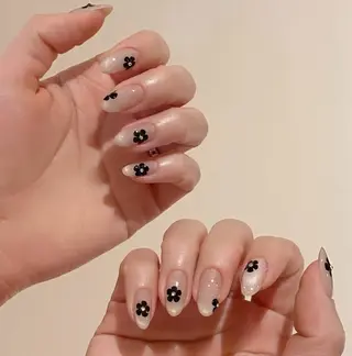 ネイル 高木 維麗絲のネイルデザイン