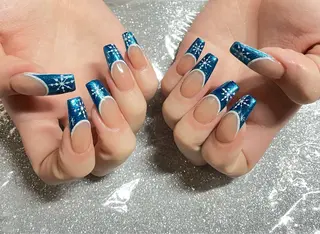 ネイル VIERU 🌈🎀💖のネイルデザイン