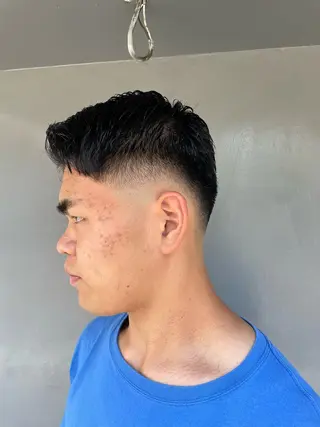 ショート メンズ FADE&LINE登戸店所属・🔥メンズ専門 美容師🔥 柳澤陵心のヘアスタイル