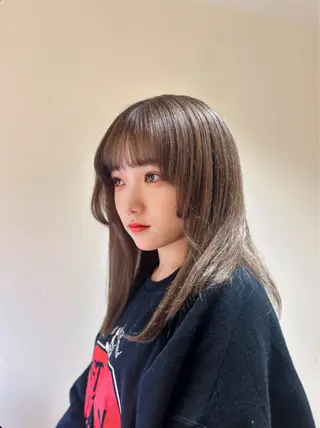 カラー JADE -zero- with AKROS所属・JADE海璃 波巻きパーマのヘアスタイル