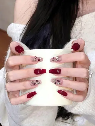 ネイル 安田 友梨のネイルデザイン