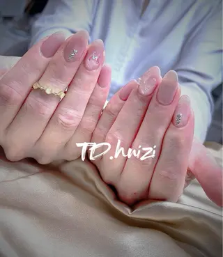 ミディアム めぐみのネイルサロン 惠のネイルデザイン