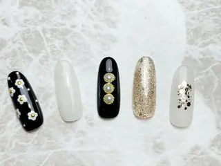 ネイル マジックミラー所属・マジック ミラーのネイルデザイン