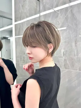 ショート ami 大人モテ/レイヤーのヘアスタイル
