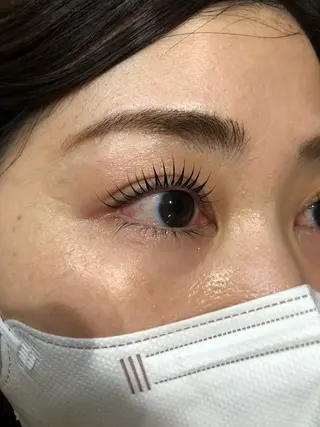 パーマ SALON DE FORCE所属・小坂 ひかるのマツエク・マツパデザイン