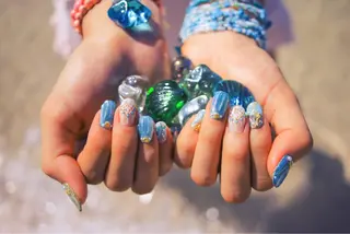 ネイル ネイル＆フラワーサロン〜Ri✦hiro〜鳥栖店所属・HIRATA RIEのネイルデザイン