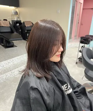 ミディアム レイヤーカット／ ハイトーン/Moeのヘアスタイル