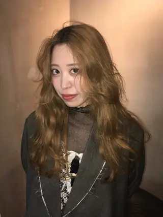 ロング カラー Momoka🪷 /ハイトーンのヘアスタイル