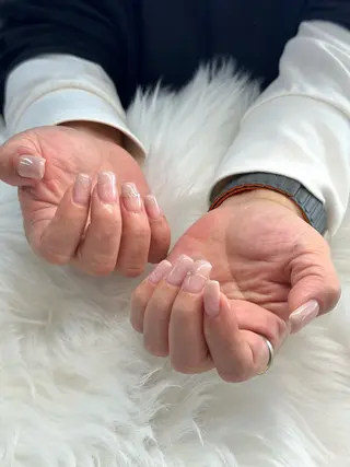 ネイル Loa　salon所属・小畑 寧捺のネイルデザイン