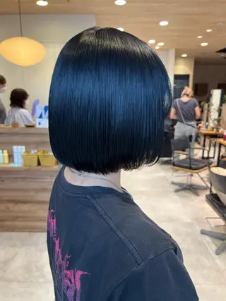 ショート カラー Oasisgarden所属・レイヤー/ブリーチ MOMOのヘアスタイル