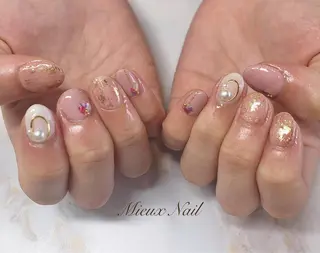 ネイル 市川 麻衣子のネイルデザイン