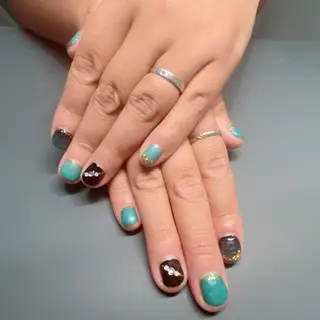 ネイル cachette de maman 〜chez mai〜所属・M Yuzuのネイルデザイン