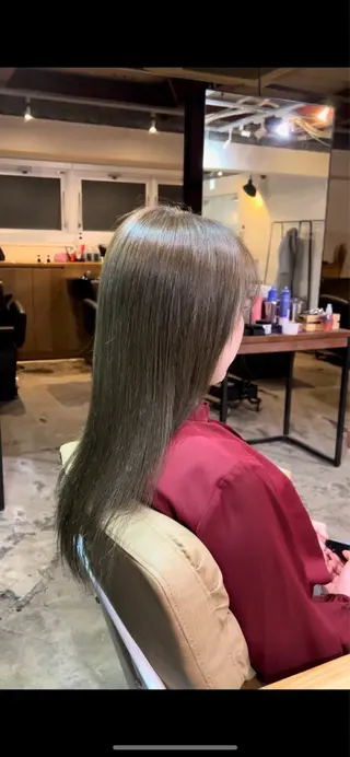 ロング ダブルカラー/ 透明感/SHISEIのヘアスタイル