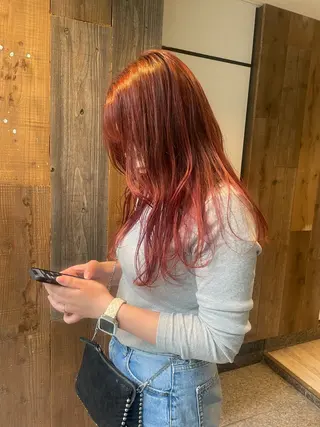 セミロング カラー 渋谷 留菜のヘアスタイル