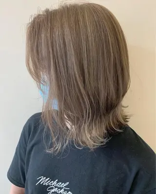 セミロング カラー 大人女性🌼ママ 美容師🌼加藤友理のヘアスタイル