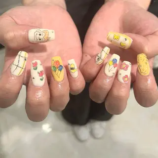 ネイル MODA MANAMIᵕ̈のネイルデザイン