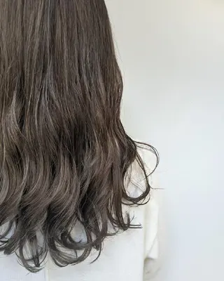 ロング カラー ヘアアレンジ 南堀江 möwen ( メーヴェ )所属・mowen RUIのヘアスタイル