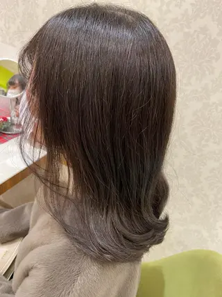 ミディアム カラー 日置美容室所属・石井 佑飛のヘアスタイル