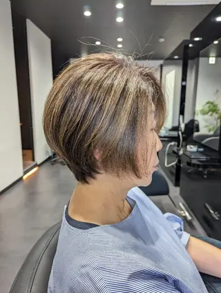 ショート カラー パーマ 久保田 優作のヘアスタイル