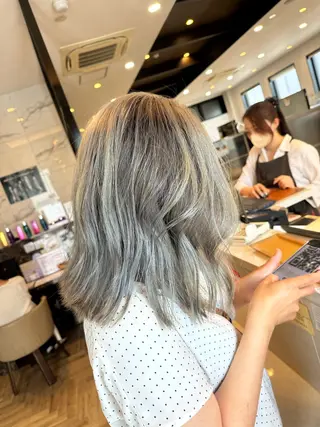 セミロング arl 豊田店アシスタントのヘアスタイル