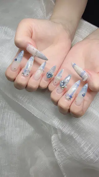 ネイル Lee Nailsのネイルデザイン
