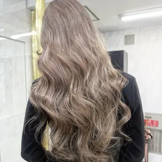 ロング カラー シールエクステ特化 ハイトーン、NANAのヘアスタイル