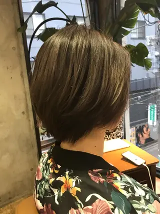 ショート カラー パーマ ヘアアレンジ メンズ キッズ ネイル マツエク・マツパ サロンドミルク 原宿のヘアスタイル