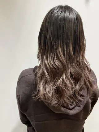 ミディアム カラー 🐺ウルフ/レイヤー 似合わせ‎🤍沙羅のヘアスタイル