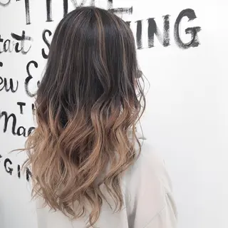 ロング エクステ・髪質改善・ ブリーチ・吉田大介のヘアスタイル