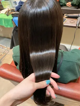 ミディアム 水谷 菜央のヘアスタイル