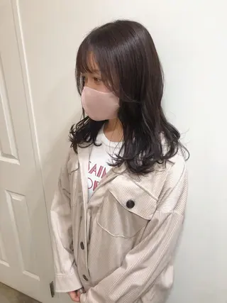 ミディアム カラー MIOベージュカラー 柔らかいカラーのヘアスタイル