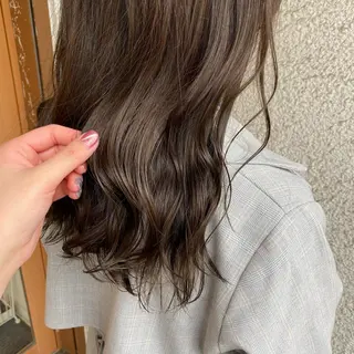 セミロング 猪股 華乃のヘアスタイル