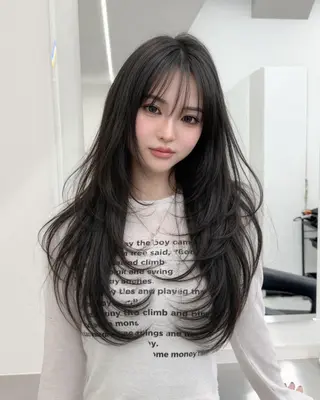 カラー 🪽韓国暗髪ヘア🪽 FRUITS渋谷🤍のヘアスタイル