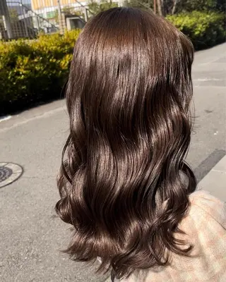 ロング メンズバレイヤージュ 斉藤春のヘアスタイル