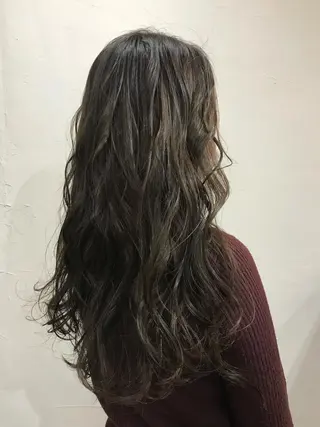 ロング カラー ヘアアレンジ 暗髪カラー🫐パーマ おくだりんかのヘアスタイル