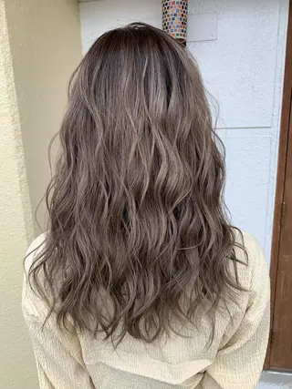 ロング Welila by haku所属・Yuuki ウェリラバイハクのヘアスタイル