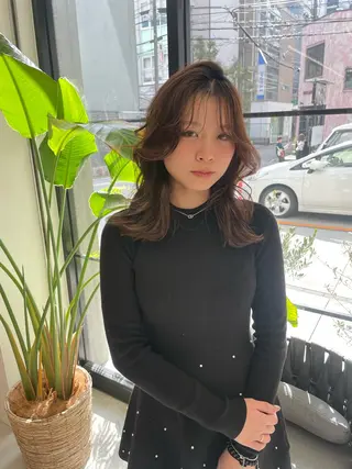 ミディアム 韓国風レイヤーカット 松葉翔のヘアスタイル