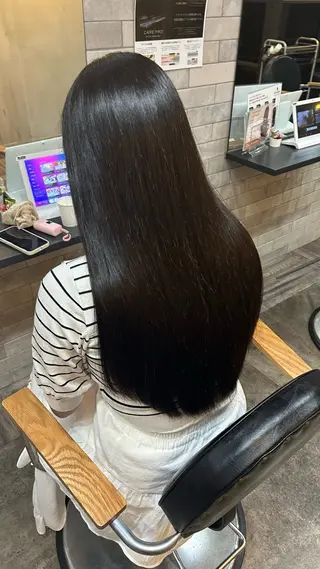 ロング lafith hair Glanz 桂所属・かじももな｜縮毛矯正 ｜透明感カラーのヘアスタイル
