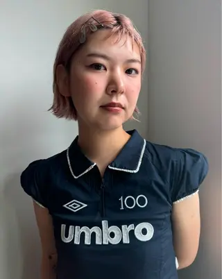 ショート カラー 井出 海月のヘアスタイル