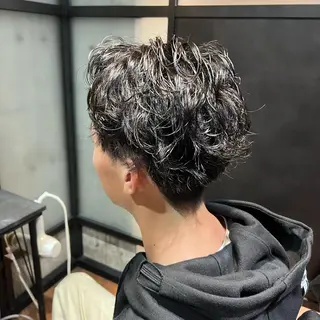 パーマ メンズ newi TATSUのヘアスタイル