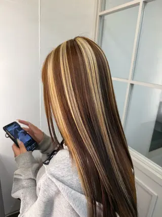 ロング カラー すずき さくやのヘアスタイル