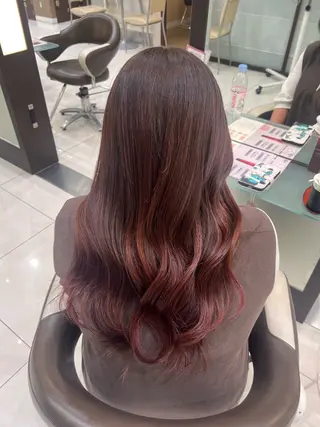 ロング カラー ハイトーン／透明感 カラー Mioのヘアスタイル