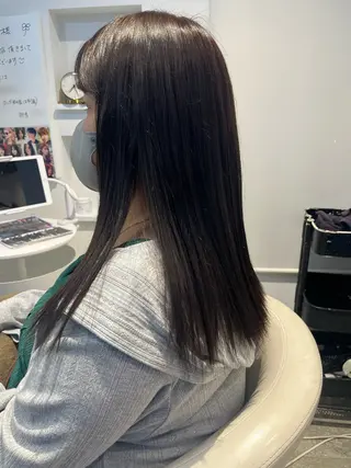 セミロング femme所属・femme YUIのヘアスタイル