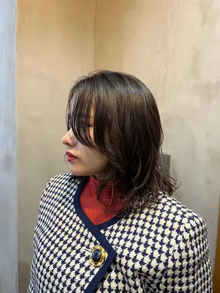 ミディアム sourceliebe所属・レイヤー／前髪／顔 周りakaneのヘアスタイル