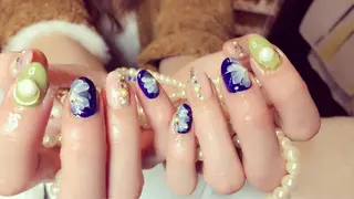 セミロング ネイル 長さ出し専門 nynaのネイルデザイン