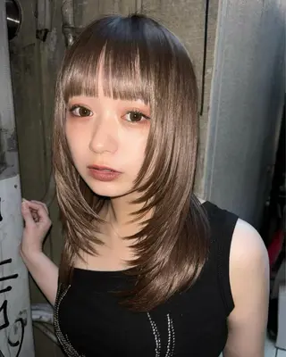 ミディアム 耳つぼ屋さん ‎🤍りりのヘアスタイル
