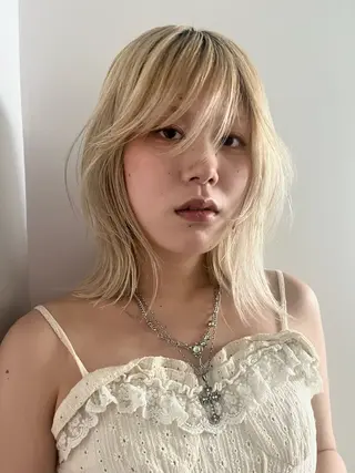 セミロング 田中 里奈のヘアスタイル