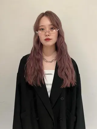 ロング カラー ツガミ リナのヘアスタイル