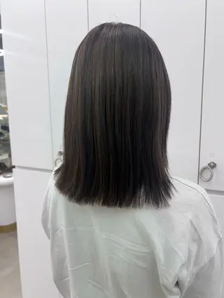 ミディアム カラー ✨ブリーチ/顔周り レイヤー¦YUKA✨のヘアスタイル