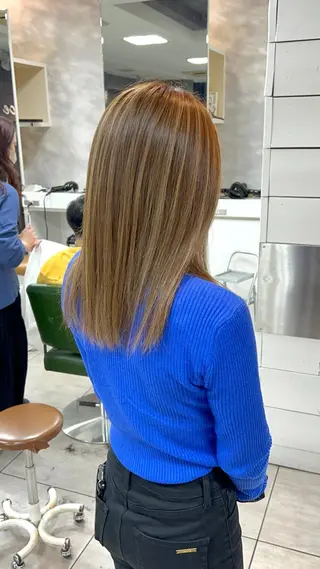 ミディアム カラー ヘアアレンジ インナー×縮毛矯正 ピンクカラー澤井里菜のヘアスタイル